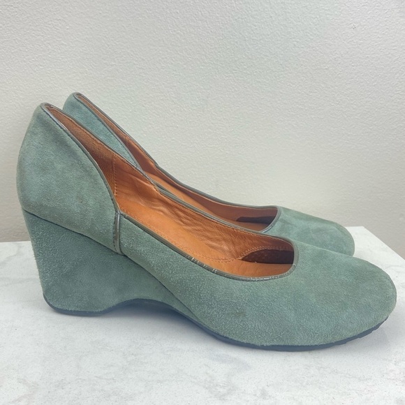 Gentle Souls Ridge Amaru Green Suede Wedge Round Toe 8 - Picture 4 of 12